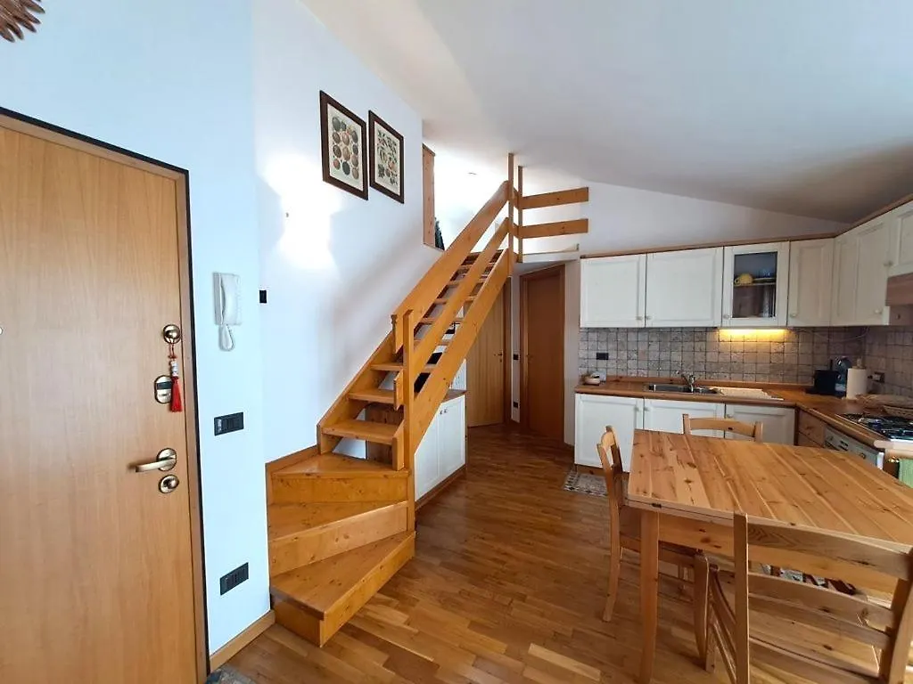 Luminoso Bilocale Con Terrazzo Vista Panoramica Apartment Chiesa in Valmalenco 0*,  Italy