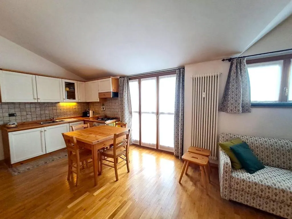 키에사인발마렌코 Luminoso Bilocale Con Terrazzo Vista Panoramica 아파트